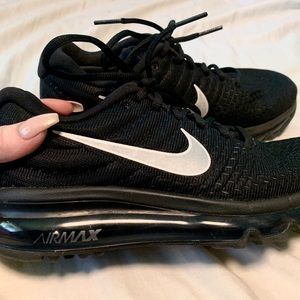 Women’s Nike Airmax Black size 6.5